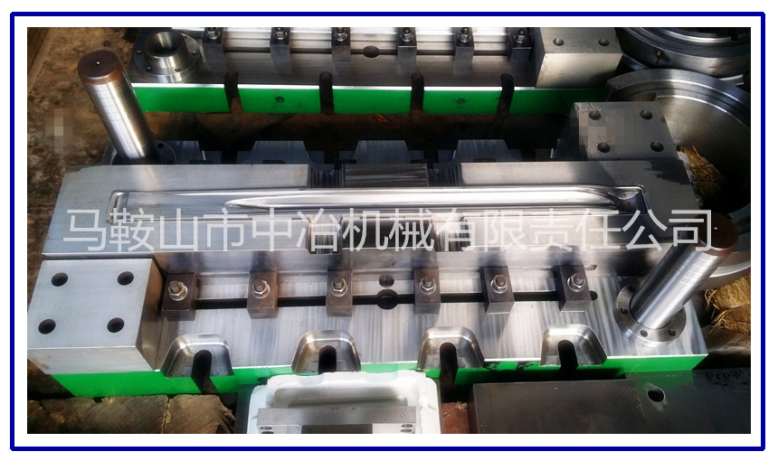 Lower side door folding bending mold (lower mold)