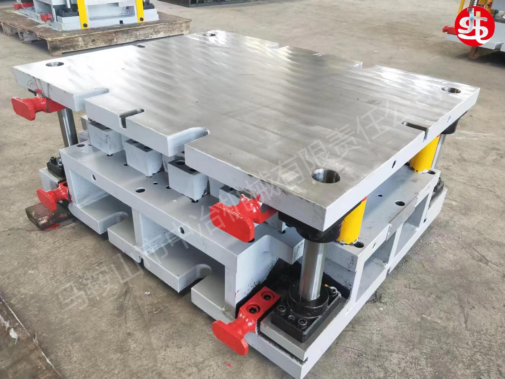 工程機械鈑金模具